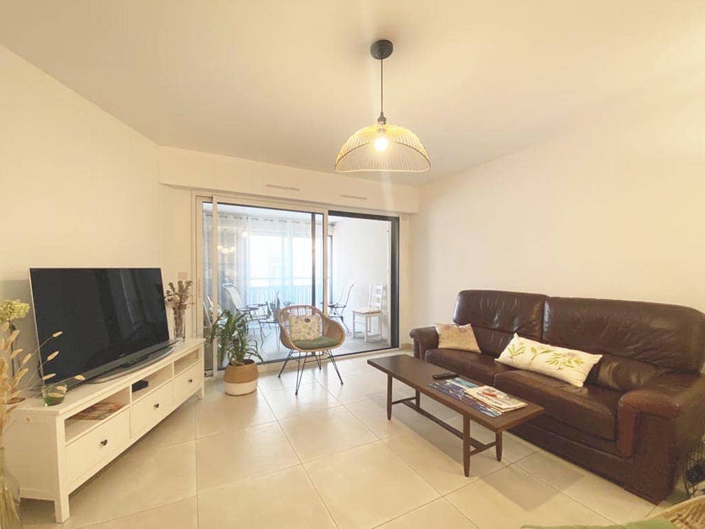 2-bedroom apartment, photo 3 of 5